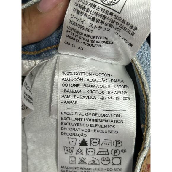 Levi’s 501 Shorts Women’s 26 Blue Denim High Rise Distressed Cut Off Button Fly - Picture 5 of 8